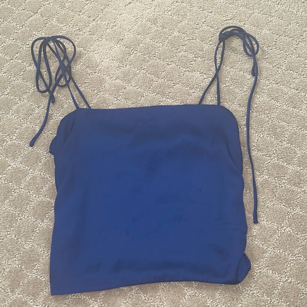 URBAN OUTFITTERS CROP TOP